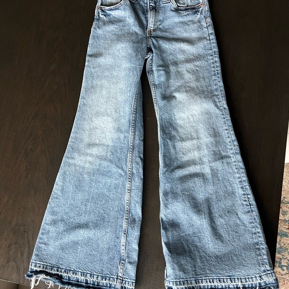 H&M Kid’s Size 11/12 Blue Flared Jeans (Brand New - never worn) - Picture 1 of 4